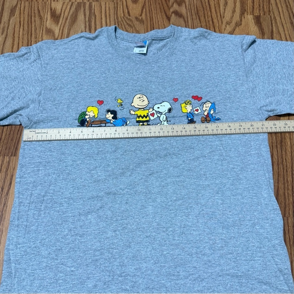 Peanuts Gray Tee with Valentine Cartoon Adult size Large - Picture 3 of 9